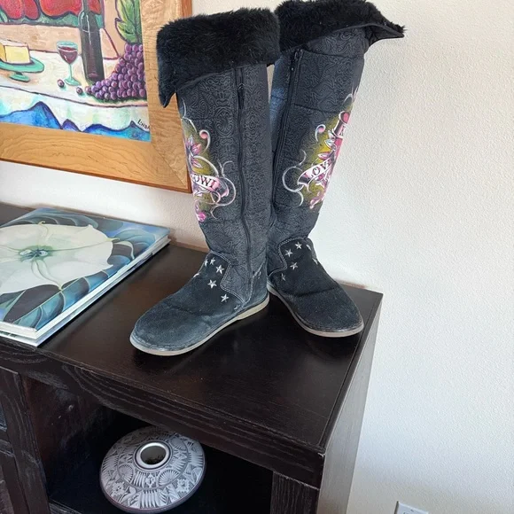 Vintage EdHARDY Black Embroidered Boots (2000) - Picture 6 of 9